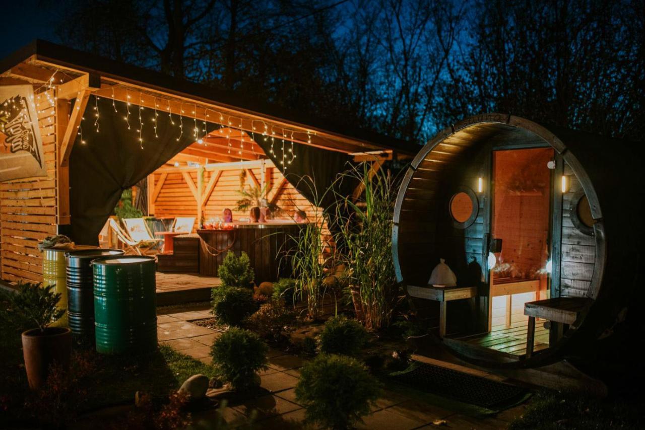 Aloha Glamp - Okragle Domki Przy Rzece - Balia I Sauna - Energylandia Zagornik 外观 照片