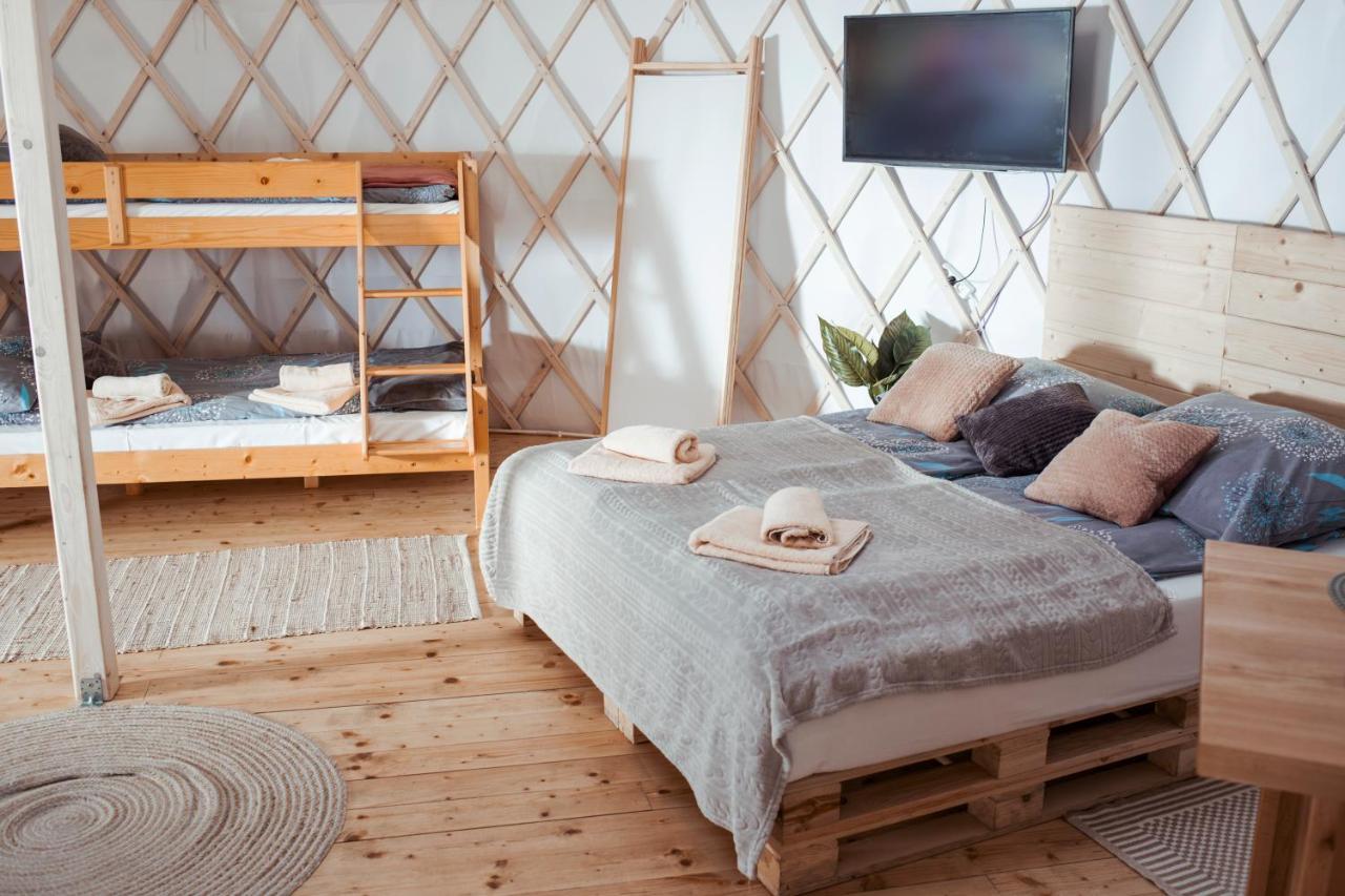 Aloha Glamp - Okragle Domki Przy Rzece - Balia I Sauna - Energylandia Zagornik 外观 照片
