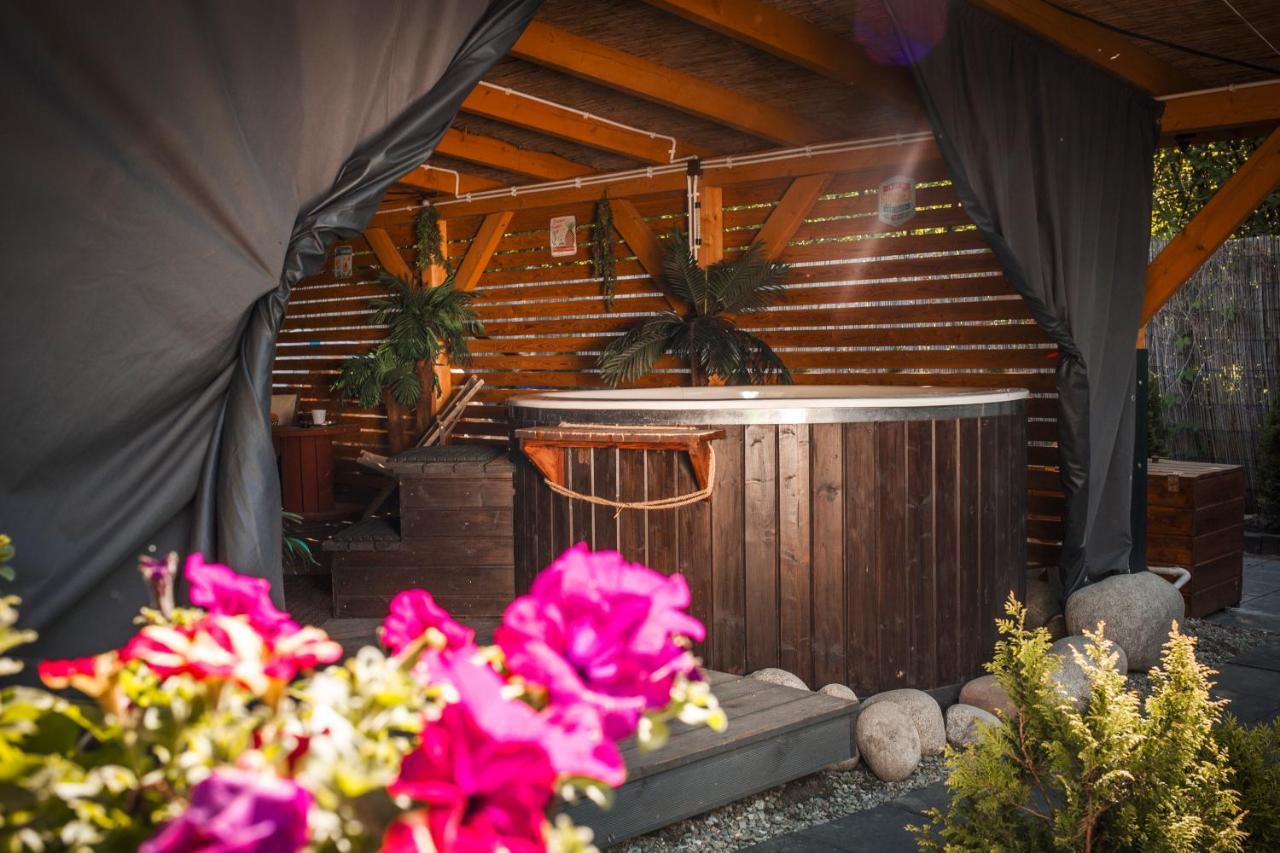 Aloha Glamp - Okragle Domki Przy Rzece - Balia I Sauna - Energylandia Zagornik 外观 照片