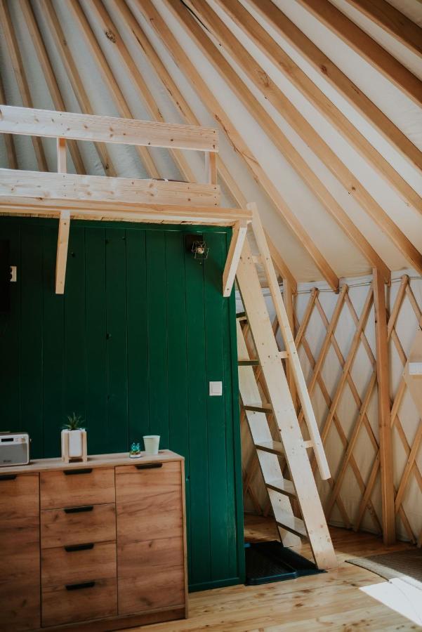 Aloha Glamp - Okragle Domki Przy Rzece - Balia I Sauna - Energylandia Zagornik 外观 照片