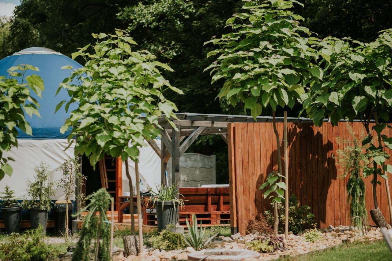 Aloha Glamp - Okragle Domki Przy Rzece - Balia I Sauna - Energylandia Zagornik 外观 照片