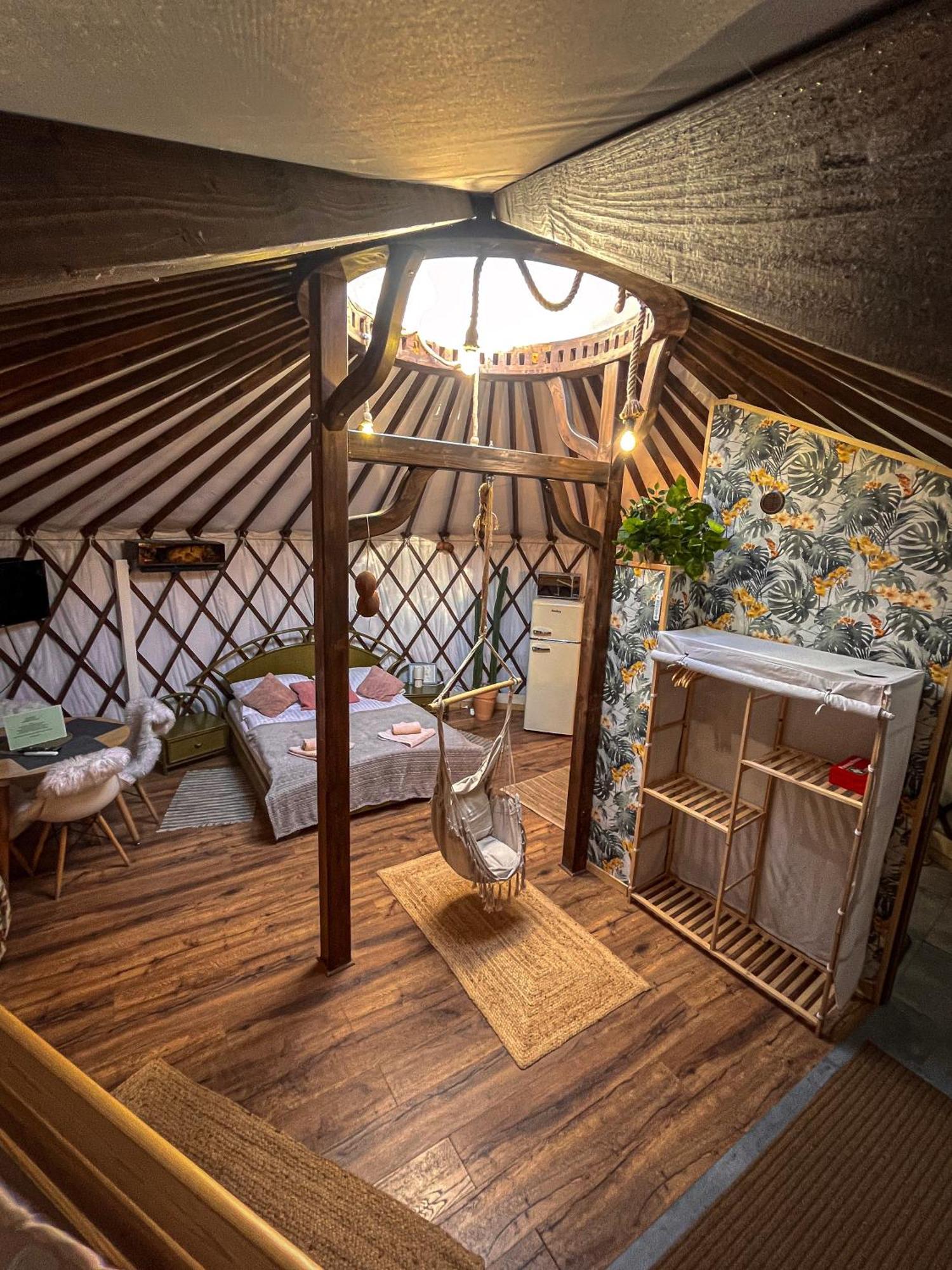 Aloha Glamp - Okragle Domki Przy Rzece - Balia I Sauna - Energylandia Zagornik 客房 照片