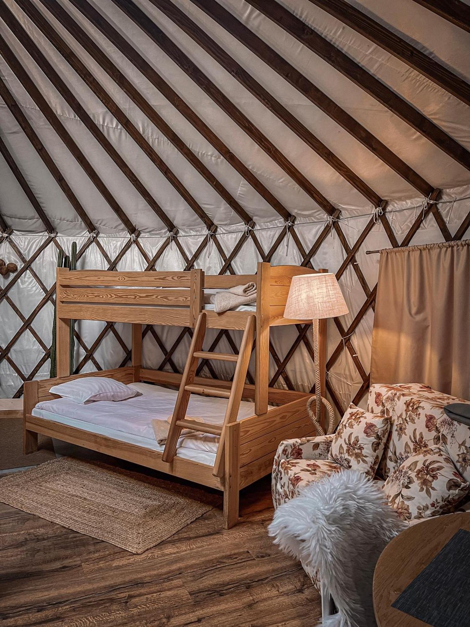 Aloha Glamp - Okragle Domki Przy Rzece - Balia I Sauna - Energylandia Zagornik 客房 照片