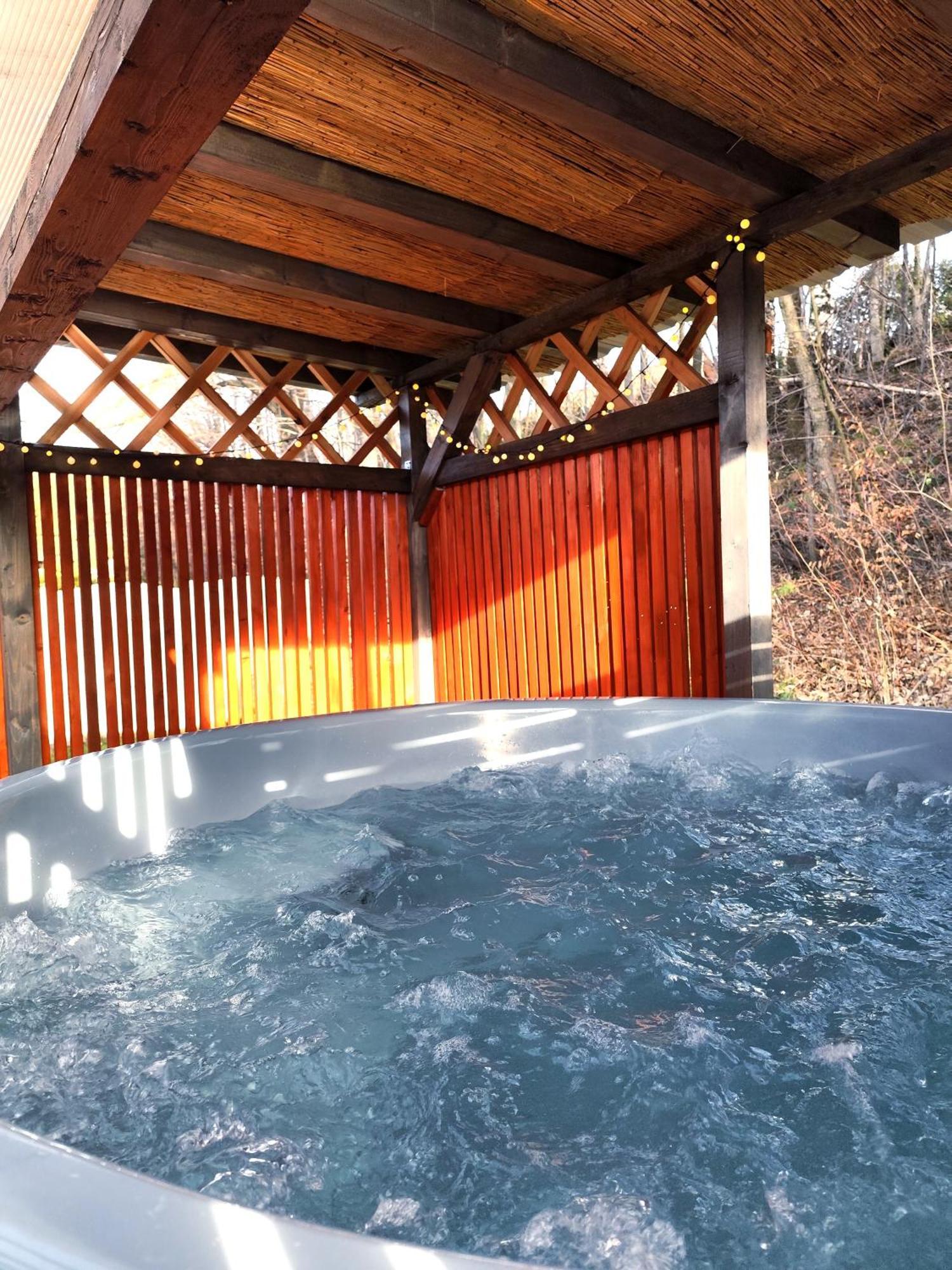 Aloha Glamp - Okragle Domki Przy Rzece - Balia I Sauna - Energylandia Zagornik 外观 照片