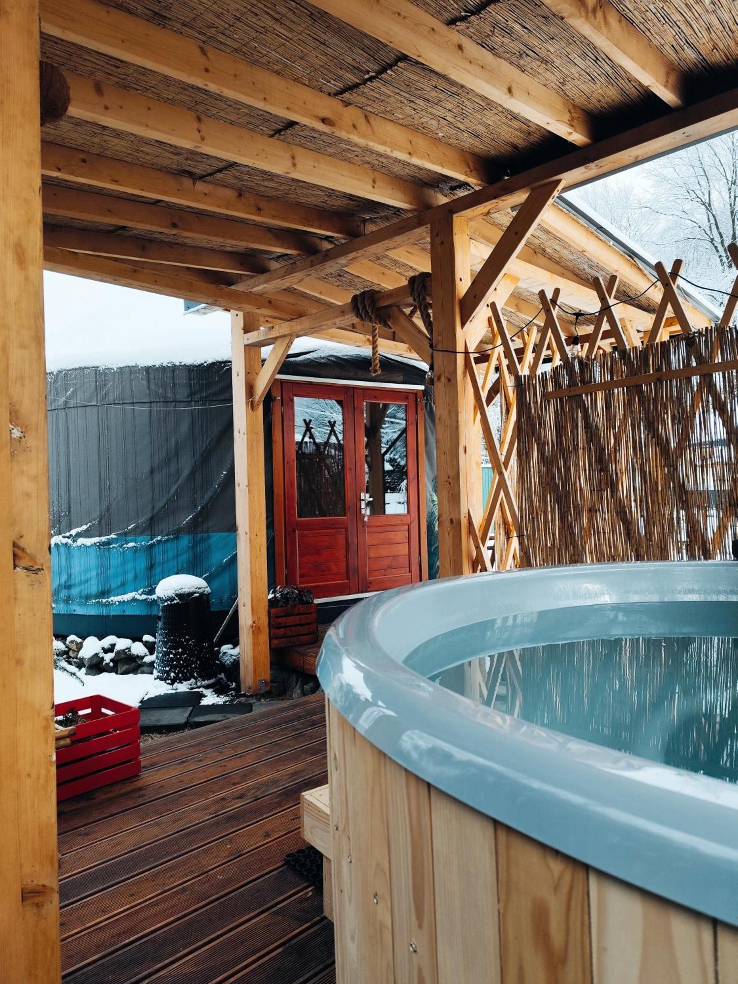 Aloha Glamp - Okragle Domki Przy Rzece - Balia I Sauna - Energylandia Zagornik 外观 照片